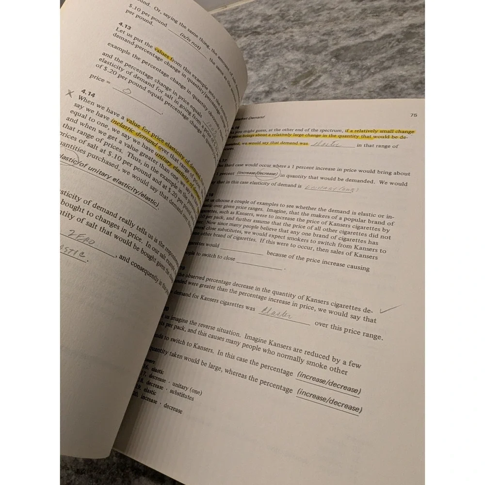 MACROECONOMICS:‎ A PROGRAMMED BOOK Prentice Hall 2nd Edition